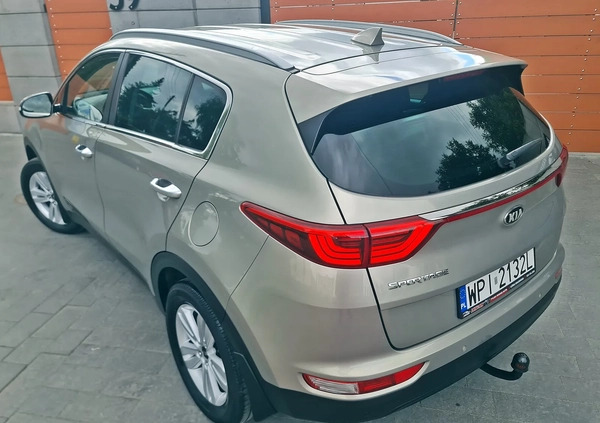 Kia Sportage cena 65999 przebieg: 137000, rok produkcji 2016 z Tuchów małe 326